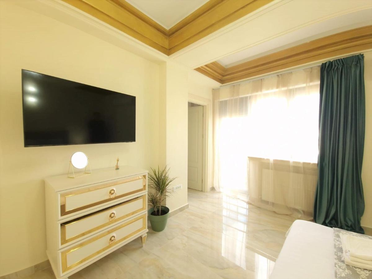 Laroka House Luxury Apartment City Center Universitate ブカレスト エクステリア 写真